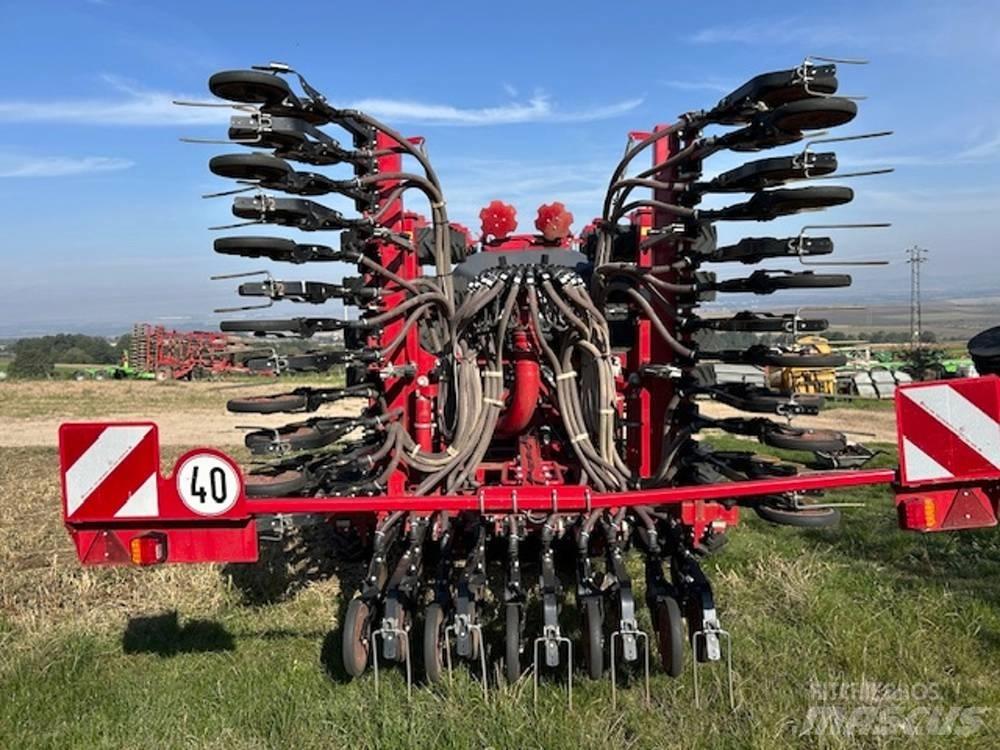 Horsch Focus 6 TD Kombinované sejačky