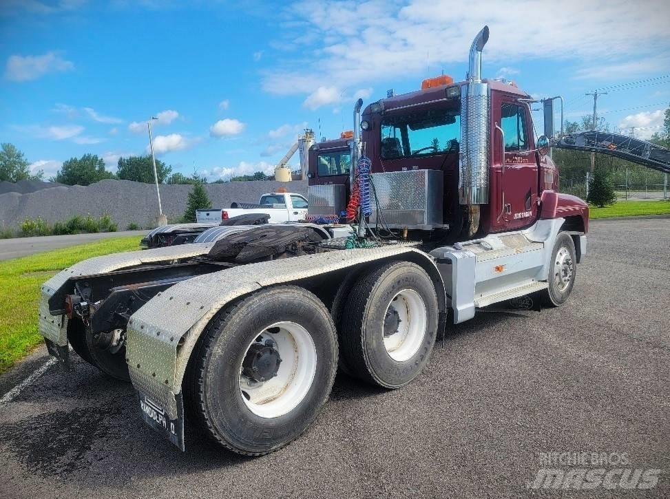 Mack CH 613 Ťahače