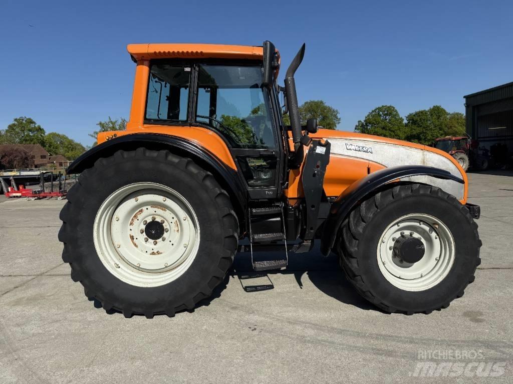 Valtra T 170 Traktory