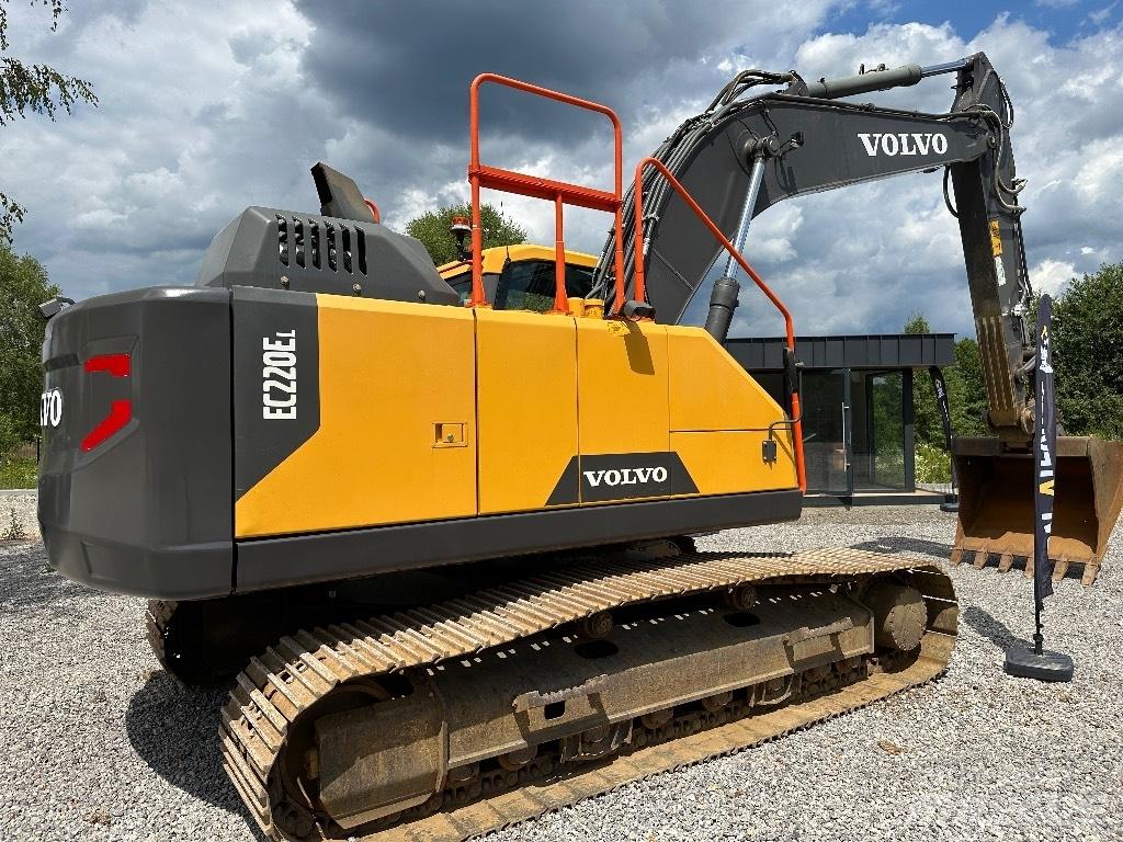 Volvo EC 220 E L Pásové rýpadlá