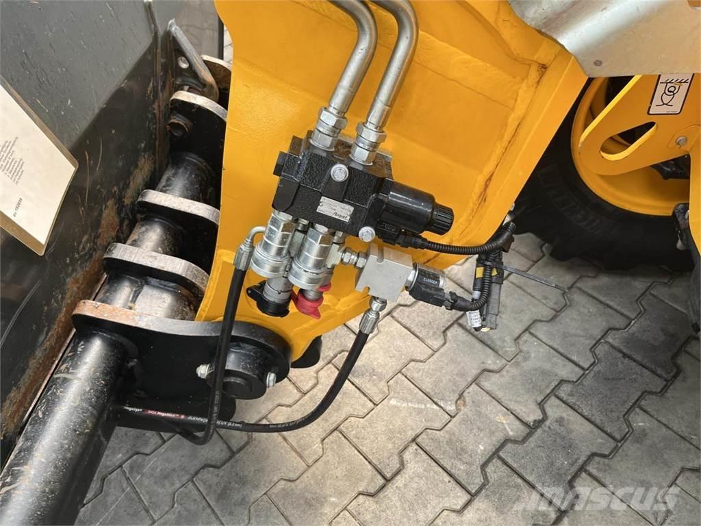 JCB 525-60 Hi Viz Teleskopické nakladače pre poľnohospodárstvo