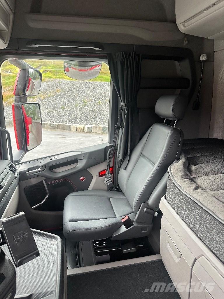 Scania R 590 Vozne na drevnú štiepku