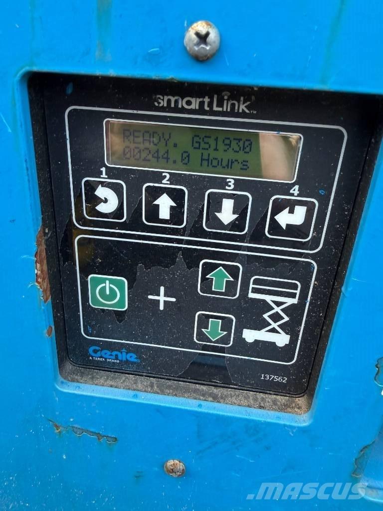 Genie GS 1930 Nožnicové zdvíhacie plošiny