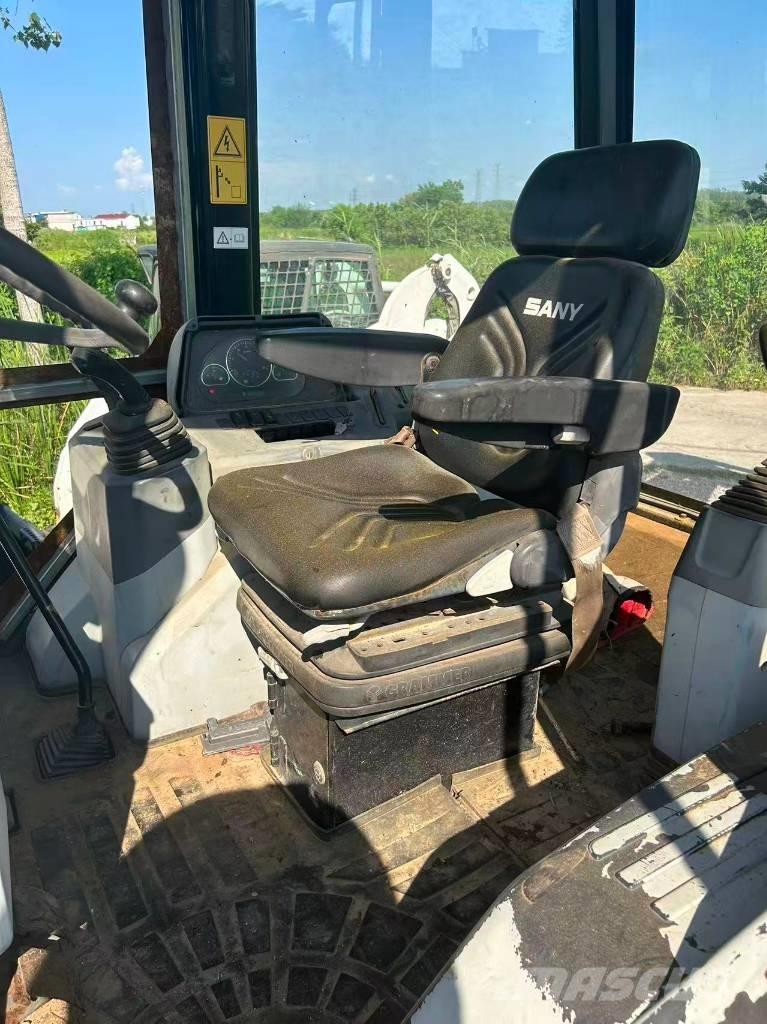 Sany BL 70 C Rýpadlo-nakladače