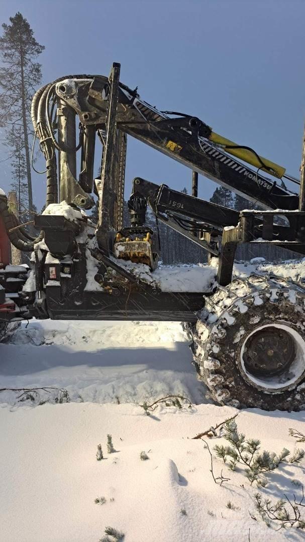 Komatsu 895 Lesné traktory