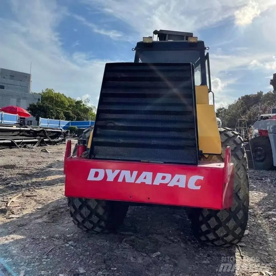 Dynapac CA251D Ťahačové valce