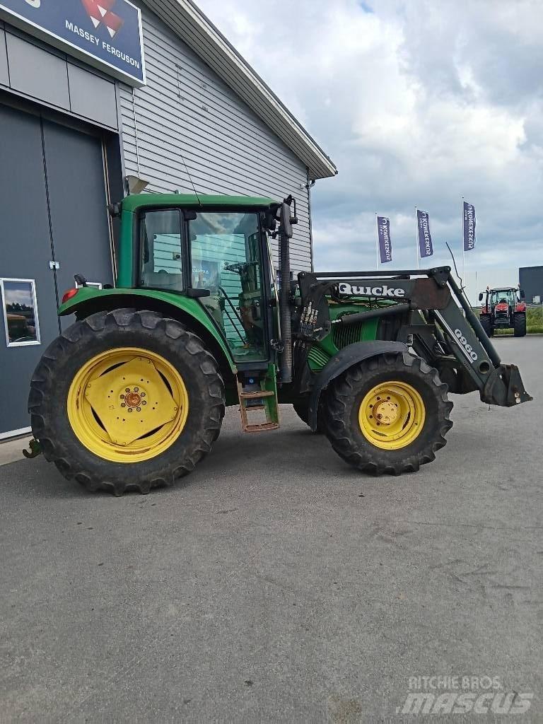 John Deere 6220 Traktory