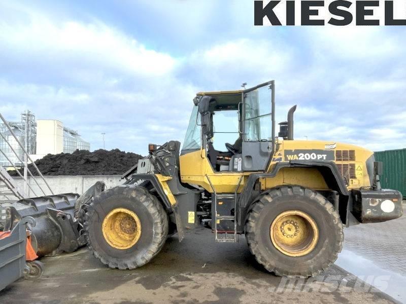 Komatsu WA 200 PT-5 Kolesové nakladače