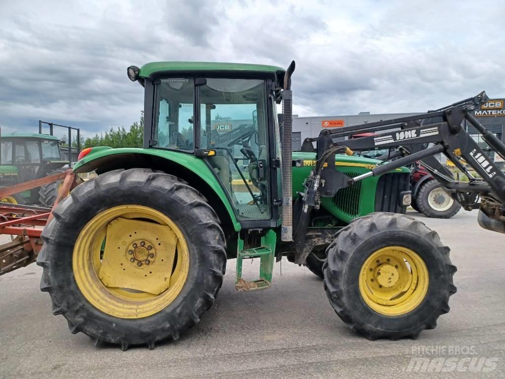 John Deere 6220 Traktory
