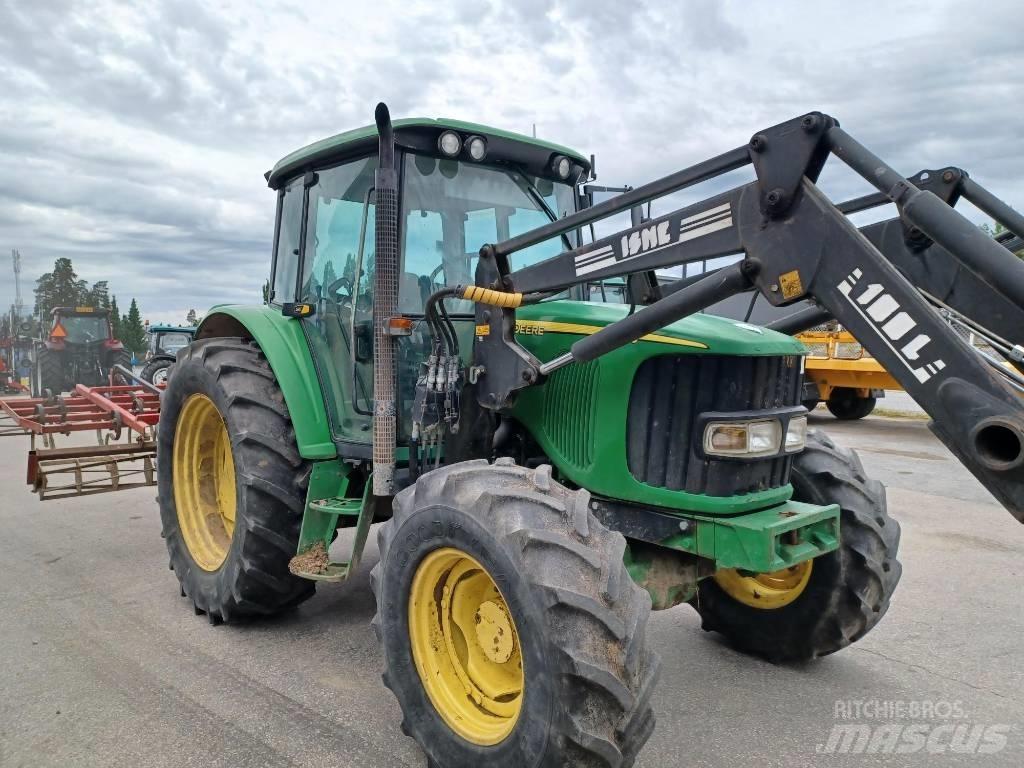 John Deere 6220 Traktory