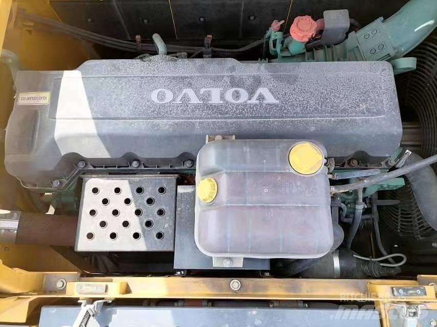Volvo EC 380 D Pásové rýpadlá