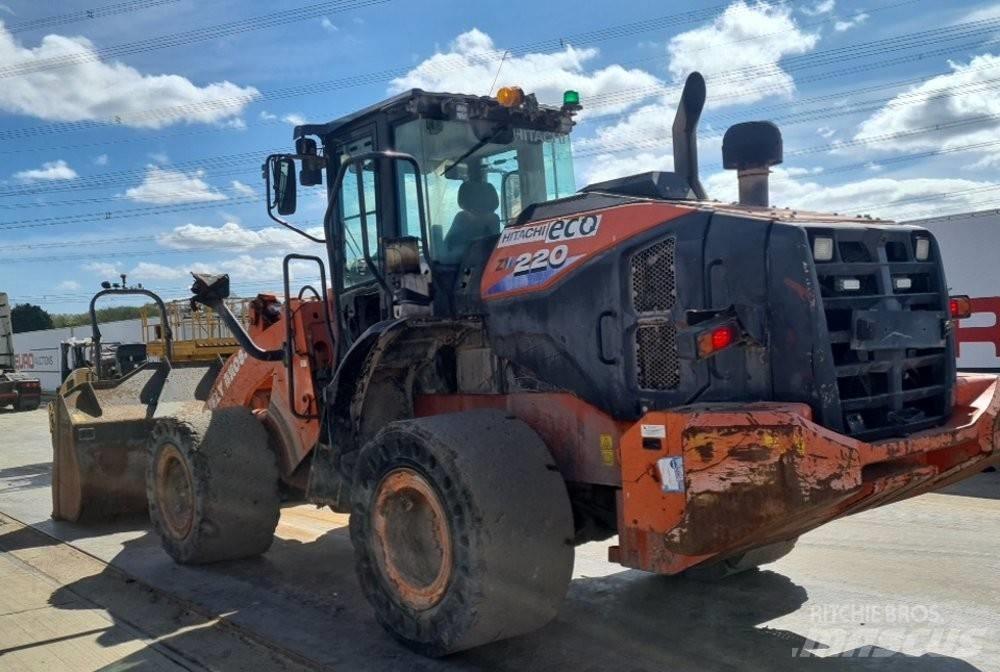 Hitachi ZW 220-6 Kolesové nakladače