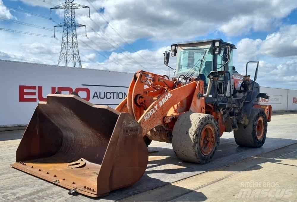 Hitachi ZW 220-6 Kolesové nakladače