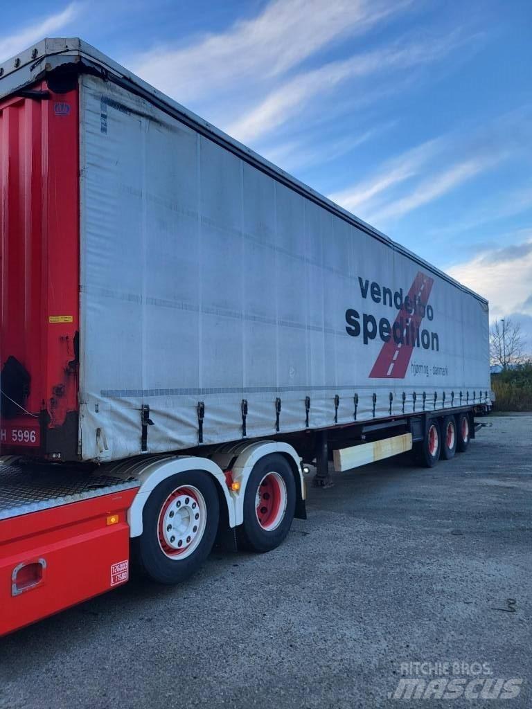 Krone SDP 27 Plachtové návesy