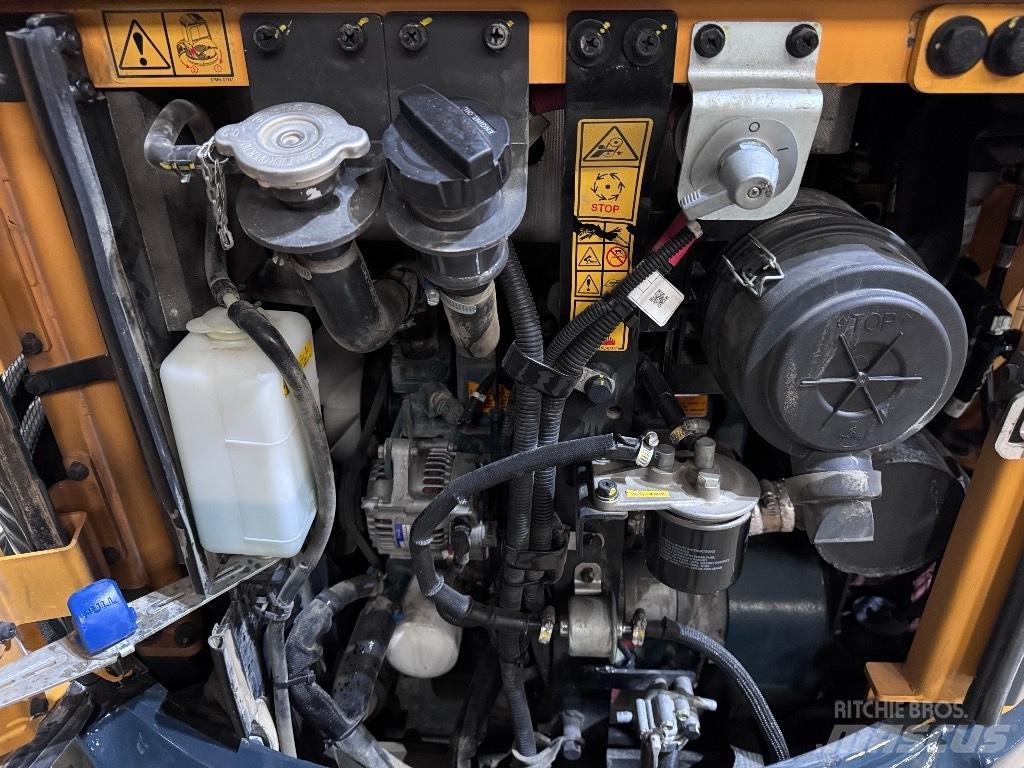Hyundai R25Z-9 AK Mini rýpadlá < 7t