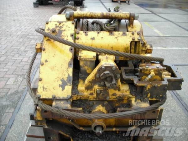 Komatsu D65E WINCH Ďalšie komponenty