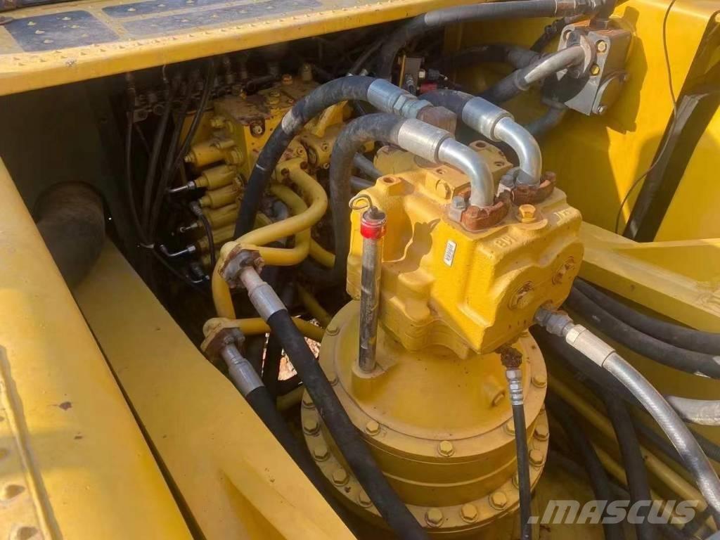 Komatsu PC 400-8 Pásové rýpadlá