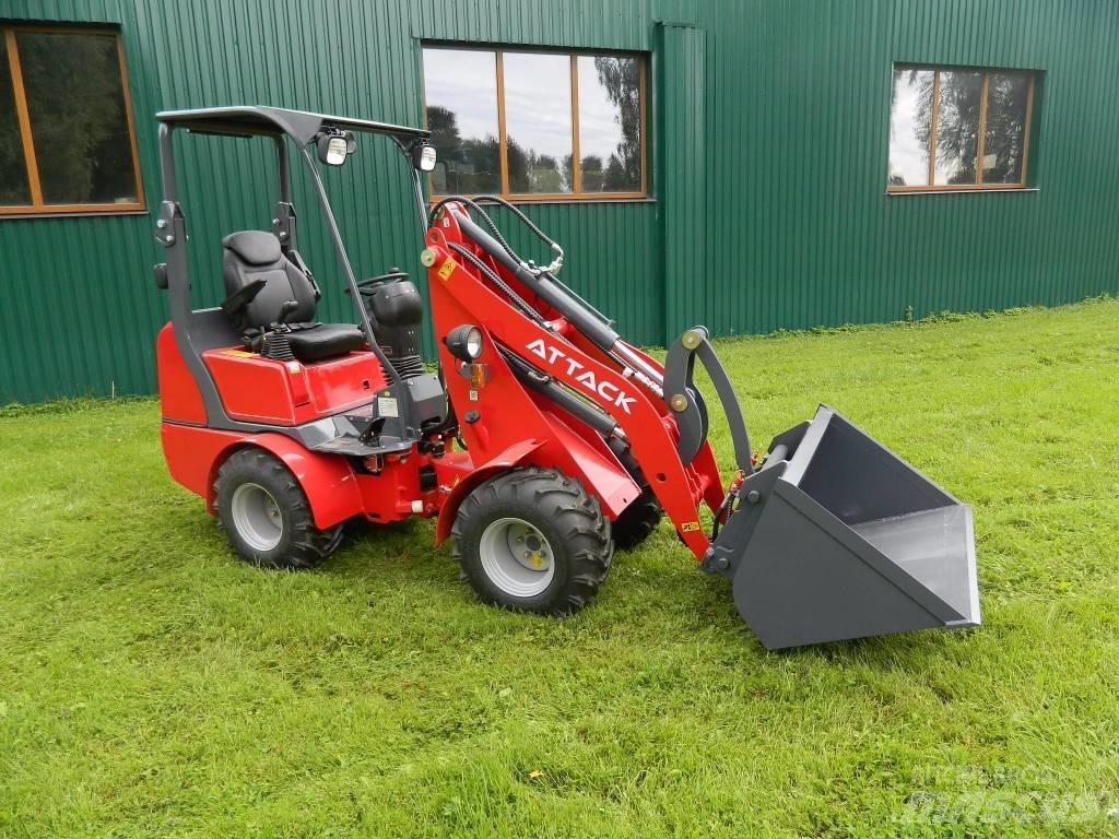 Attack 810 K26 Kompaktné traktory