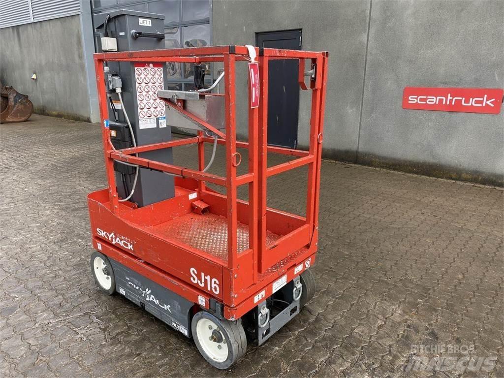 SkyJack SJ16 Vertikálne stĺpové výťahy