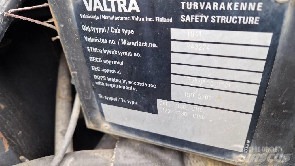 Valtra C 120 Traktory