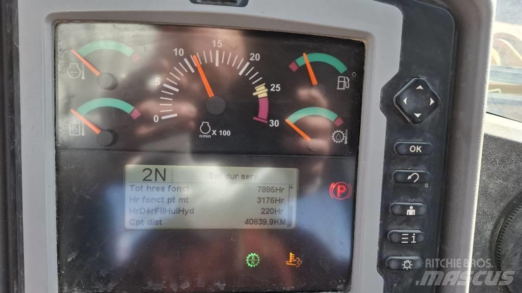 CAT 966K Kolesové nakladače