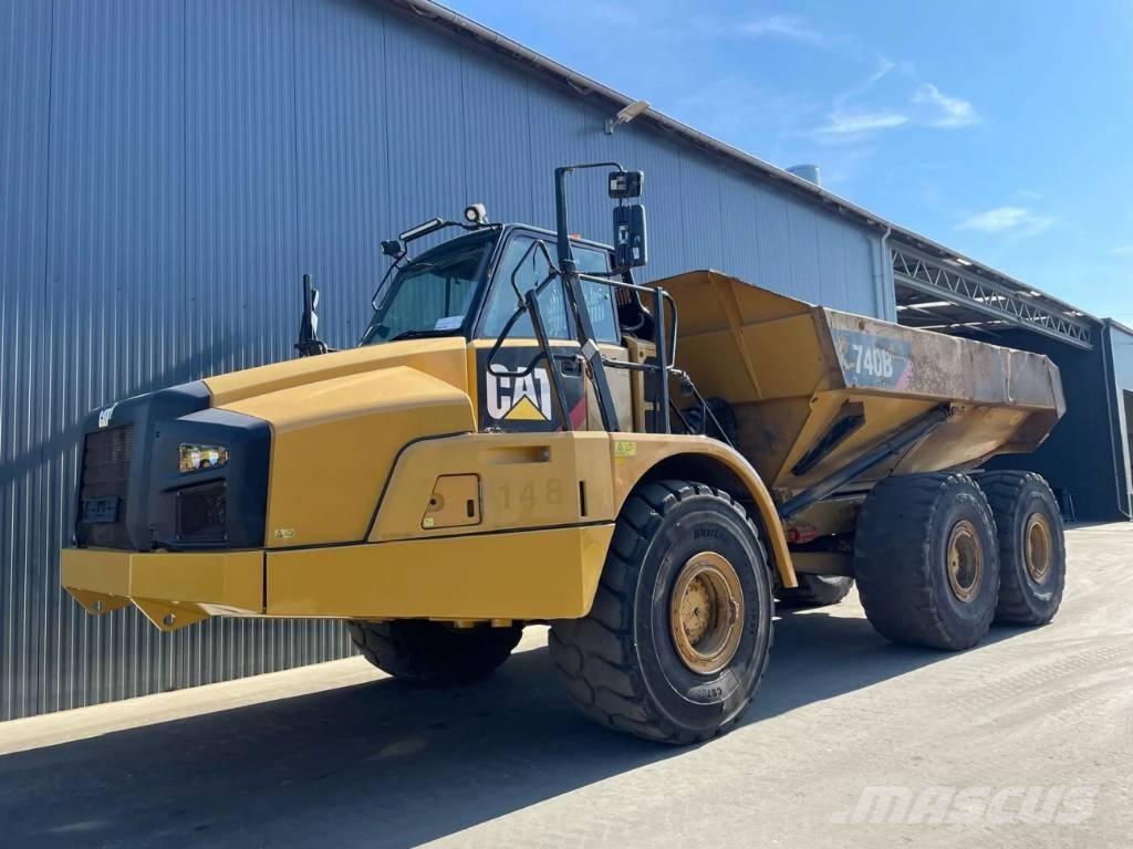 CAT 740B Kĺbové nákladné autá