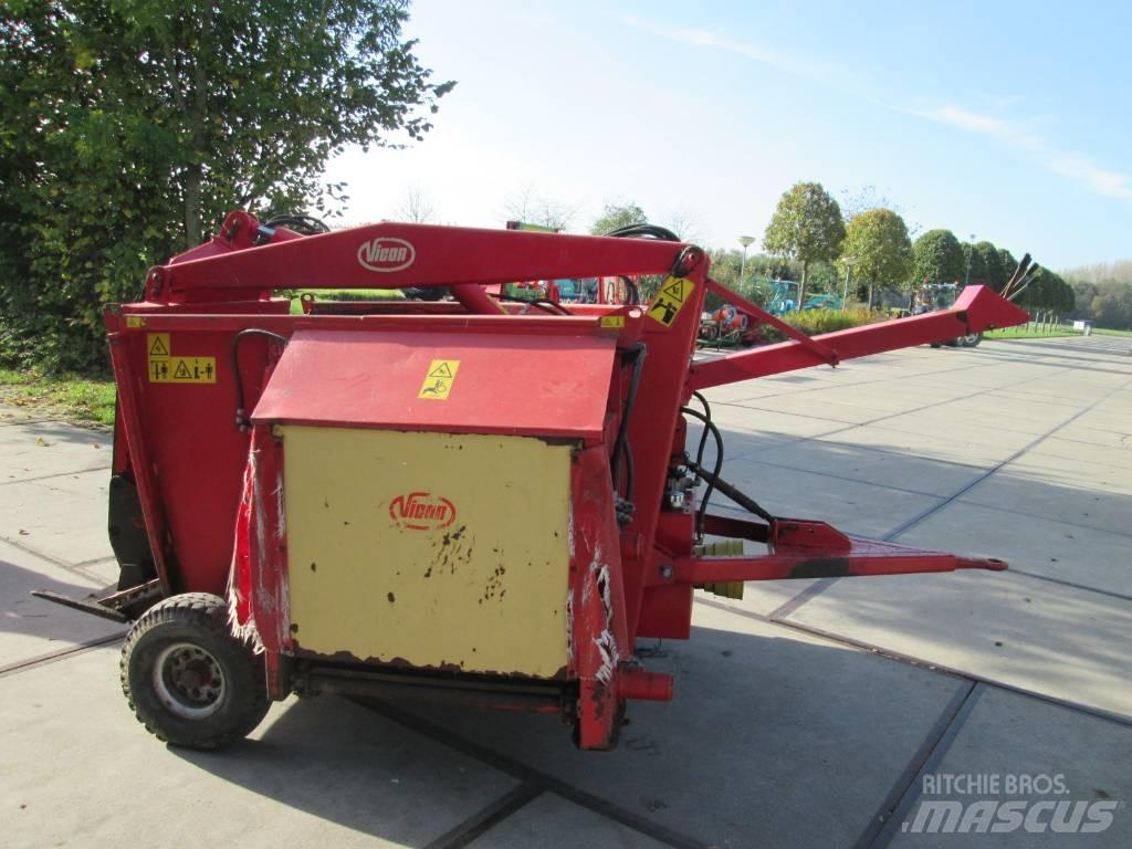 Vicon LDM 3500 Kŕmidlá, kŕmne žľaby