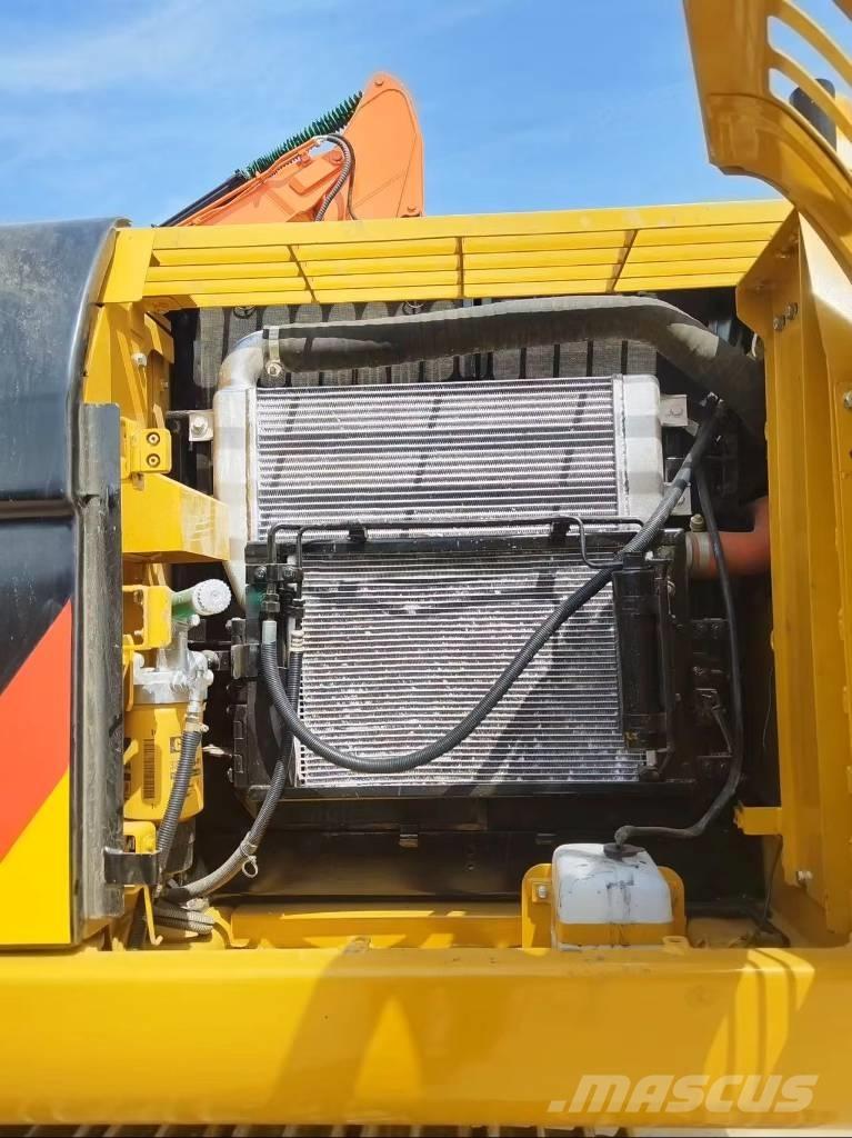 CAT 320 D 2 Midi rýpadlá 7 t - 12 t