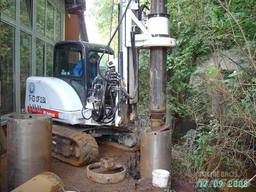 Tescar CF2.5 Pilierovej žeriav