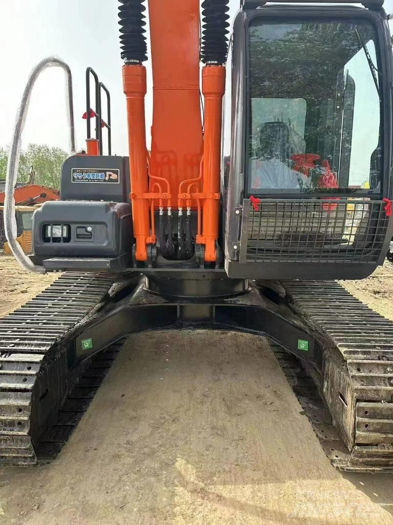 Hitachi ZX 130 Pásové rýpadlá