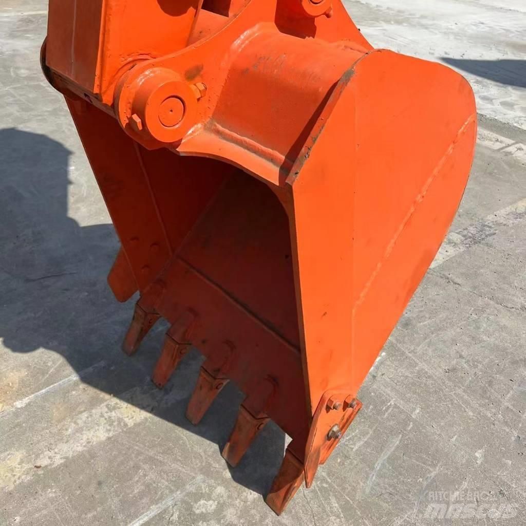 Hitachi ZX 70-5 Midi rýpadlá 7 t - 12 t