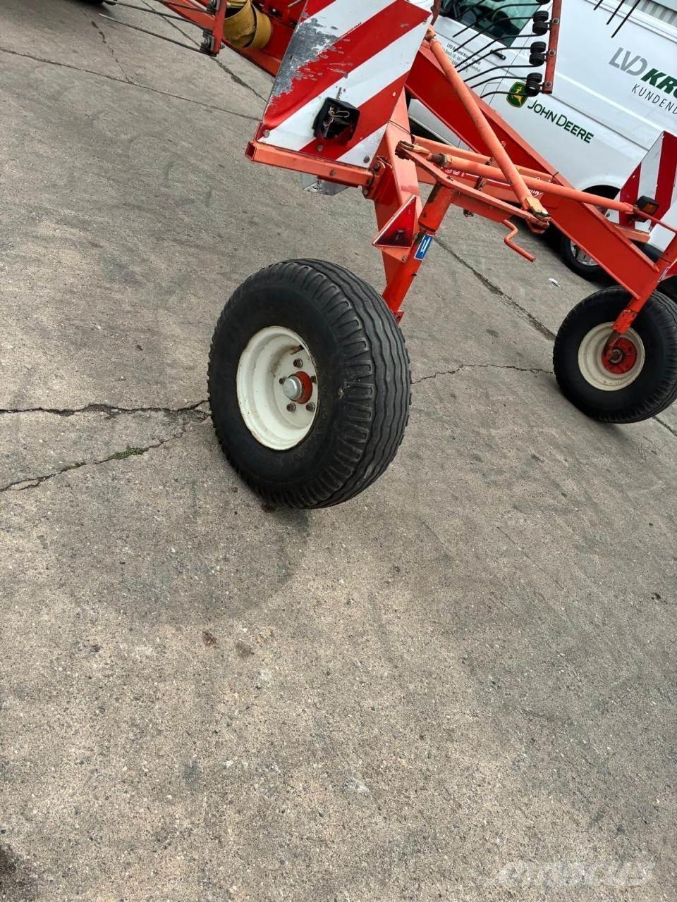 Kuhn GA 7301 Riadkovače