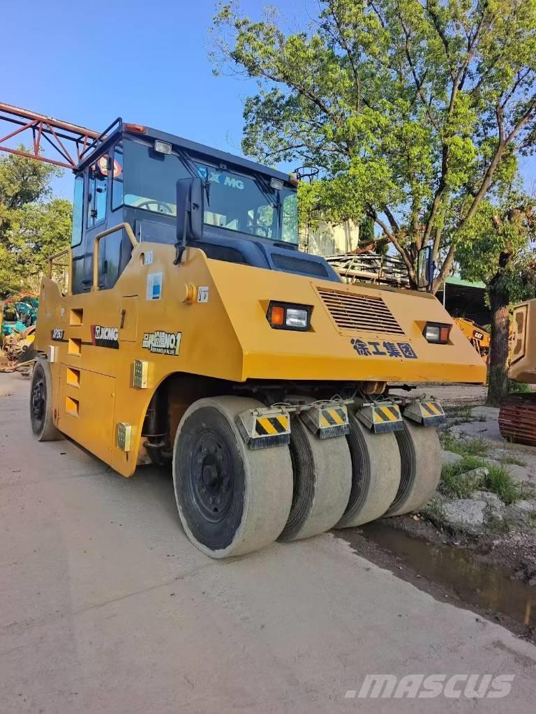 XCMG XP 263 Pneumatikové valce