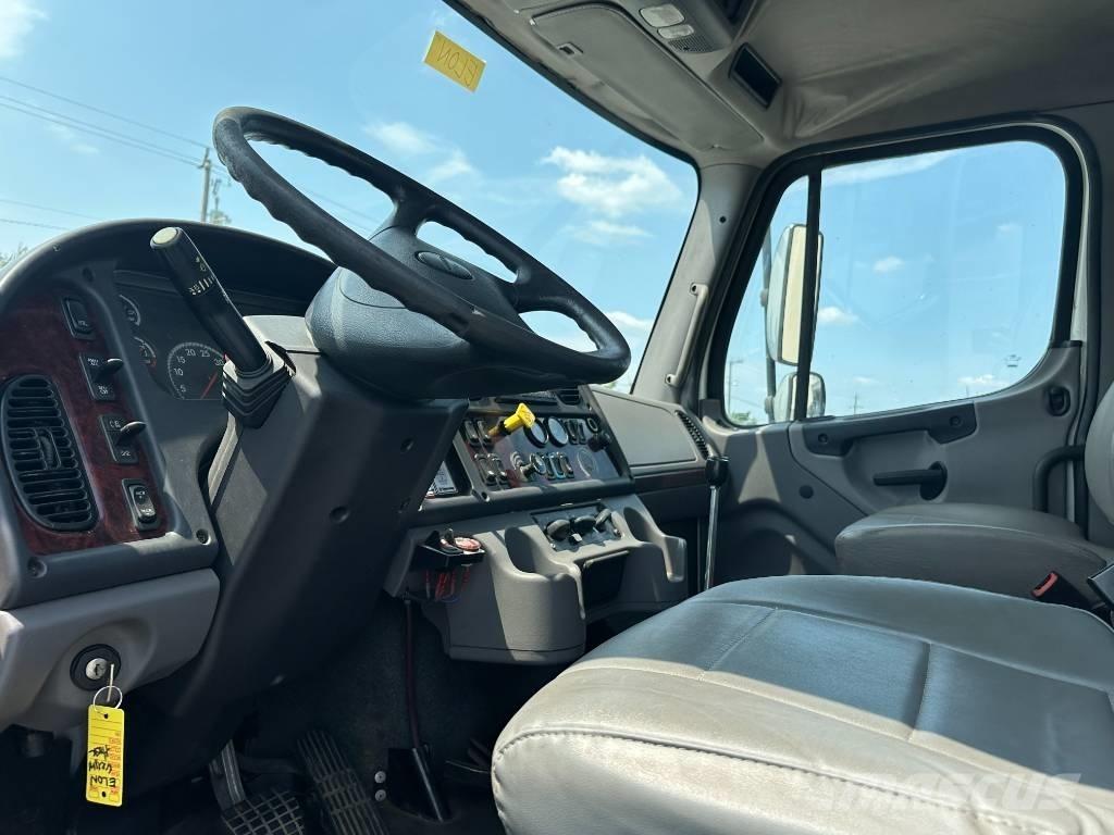 Freightliner M2 Smetiarske vozidlá