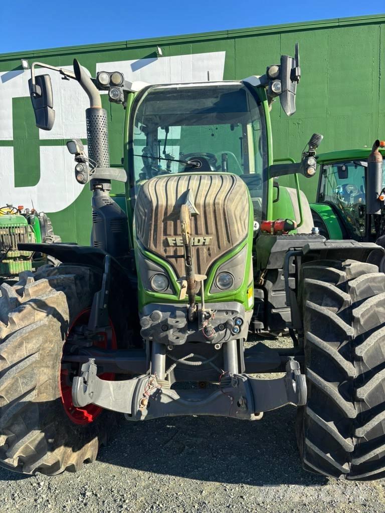 Fendt 512 Power Plus Traktory