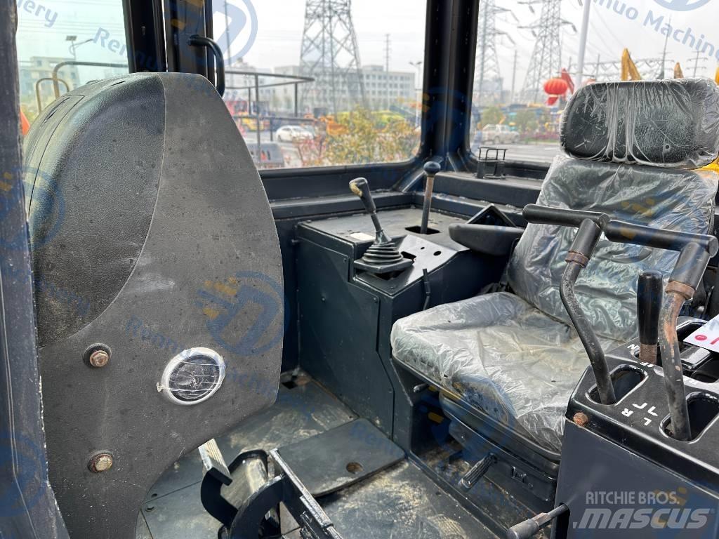 Shantui SD 32 Pásové dozéry