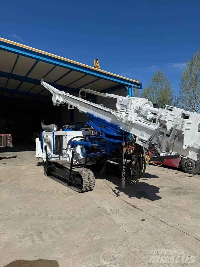 Soilmec SM 400 Kotevné vŕtacie súpravy