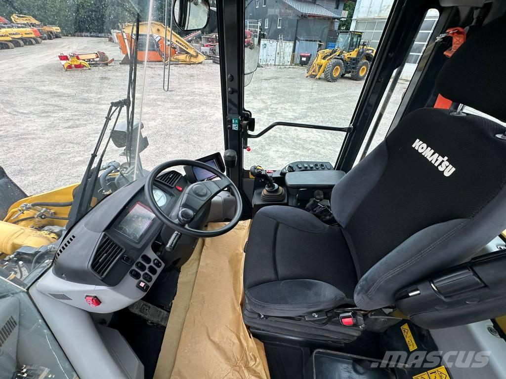 Komatsu WA 270-8 Kolesové nakladače