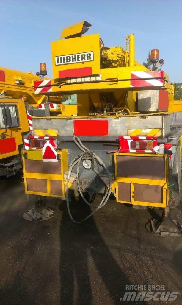 Liebherr LTM 1045 Univerzálne terénne žeriavy