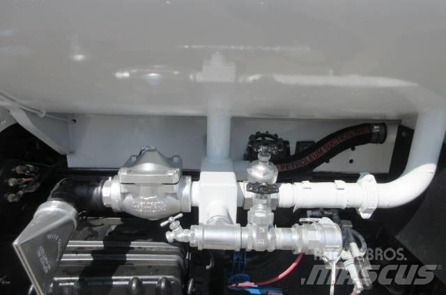 Ford F750 Cisterny na vodu