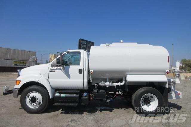 Ford F750 Cisterny na vodu