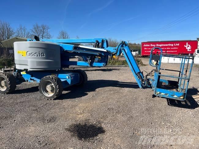 Genie Z 45/25 J Kĺbové plošiny