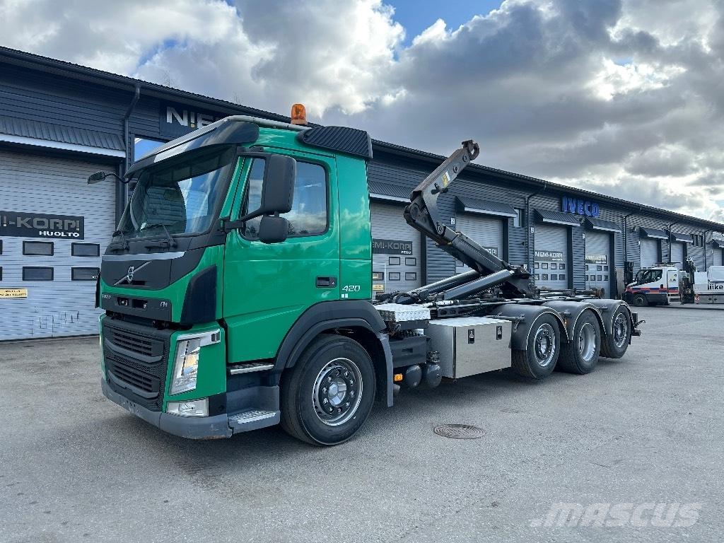 Volvo FM 420 8x2/4 Hákový nosič kontajnerov
