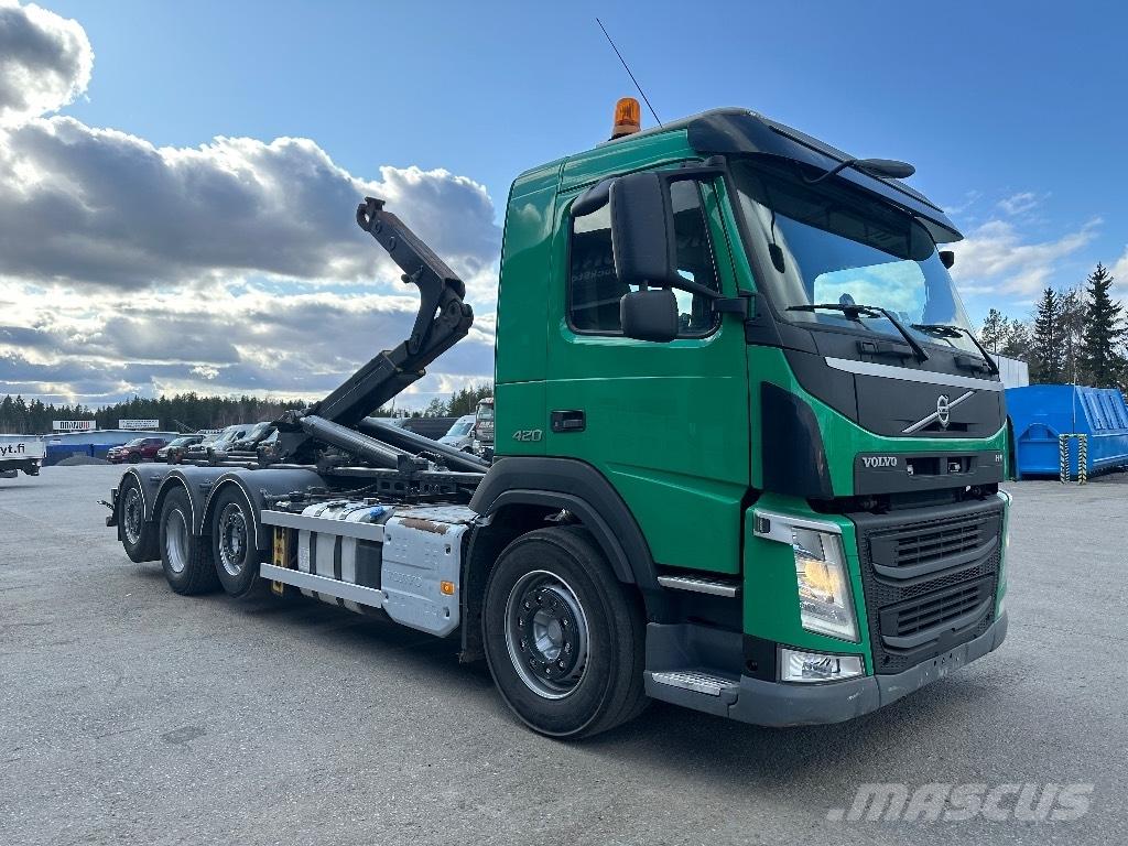 Volvo FM 420 8x2/4 Hákový nosič kontajnerov