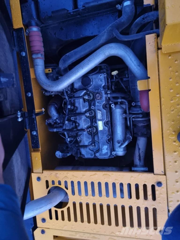 JCB JS 160 LC Pásové rýpadlá