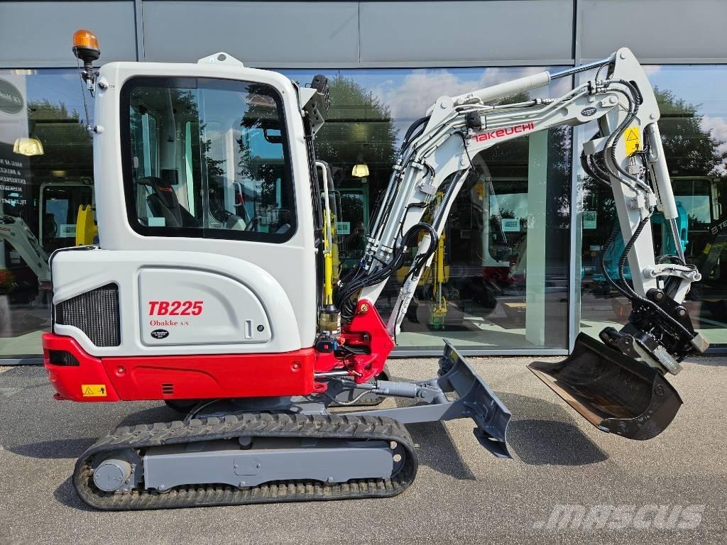 Takeuchi TB 225 Mini rýpadlá < 7t