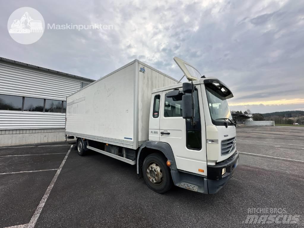Volvo FL 612 Skriňová nadstavba