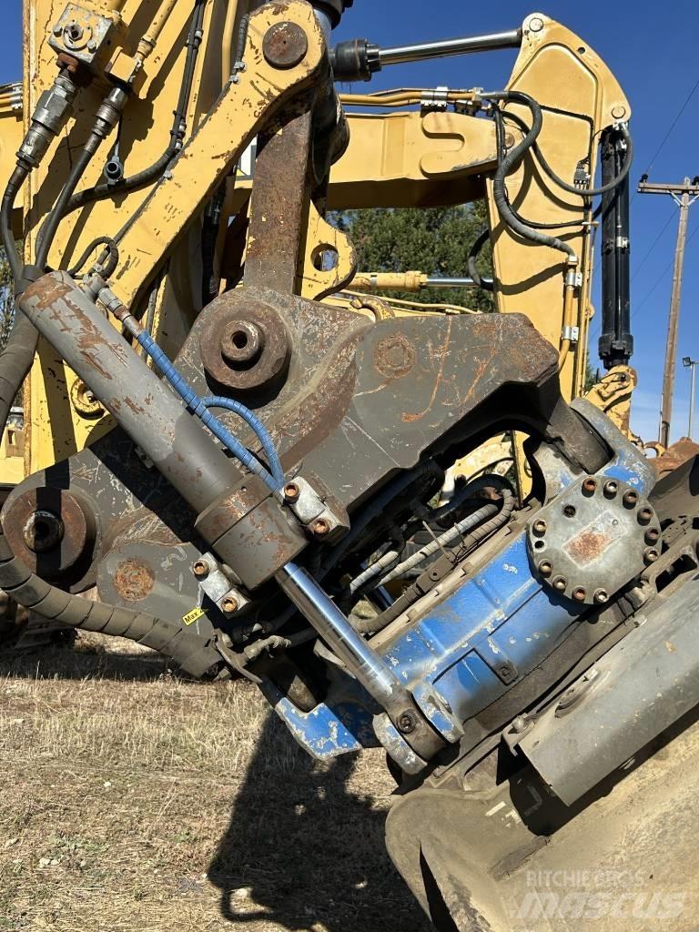 CAT 323 EL Pásové rýpadlá