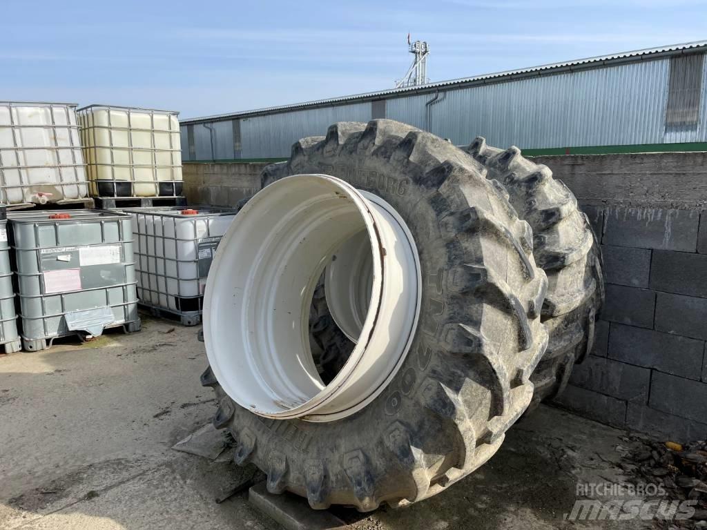New Holland TM 190 Traktory