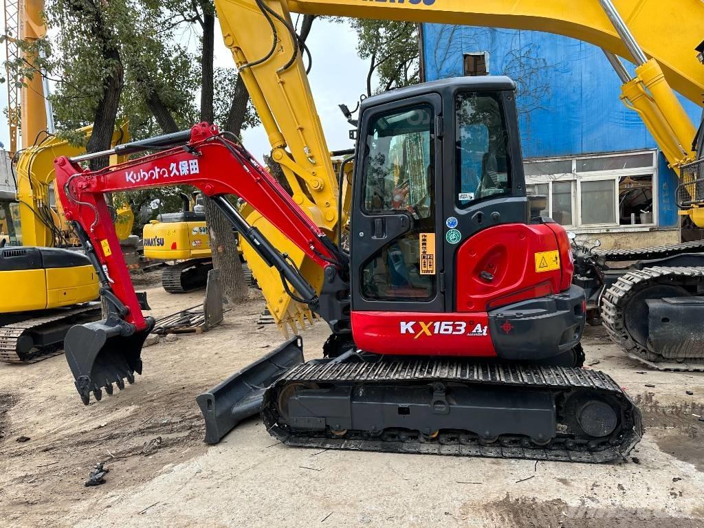 Kubota 163 Pásové rýpadlá